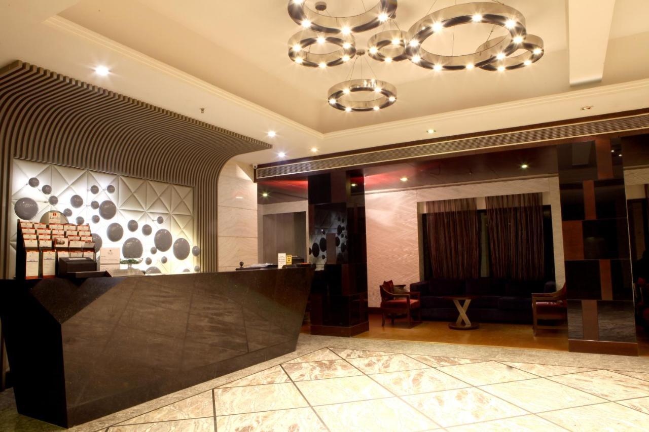 Lords Plaza Surat Hotel Exterior photo