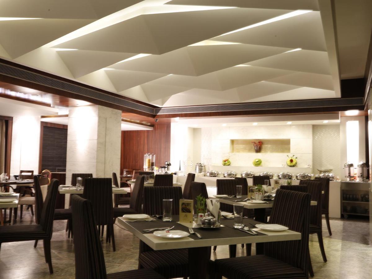 Lords Plaza Surat Hotel Exterior photo