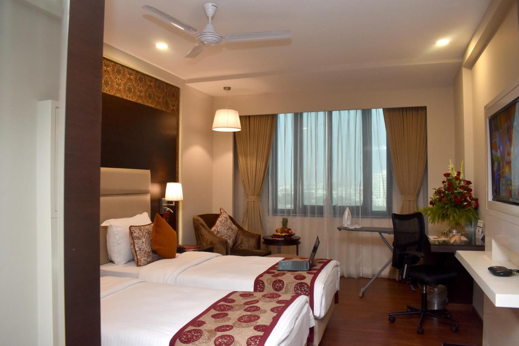 Lords Plaza Surat Hotel Exterior photo
