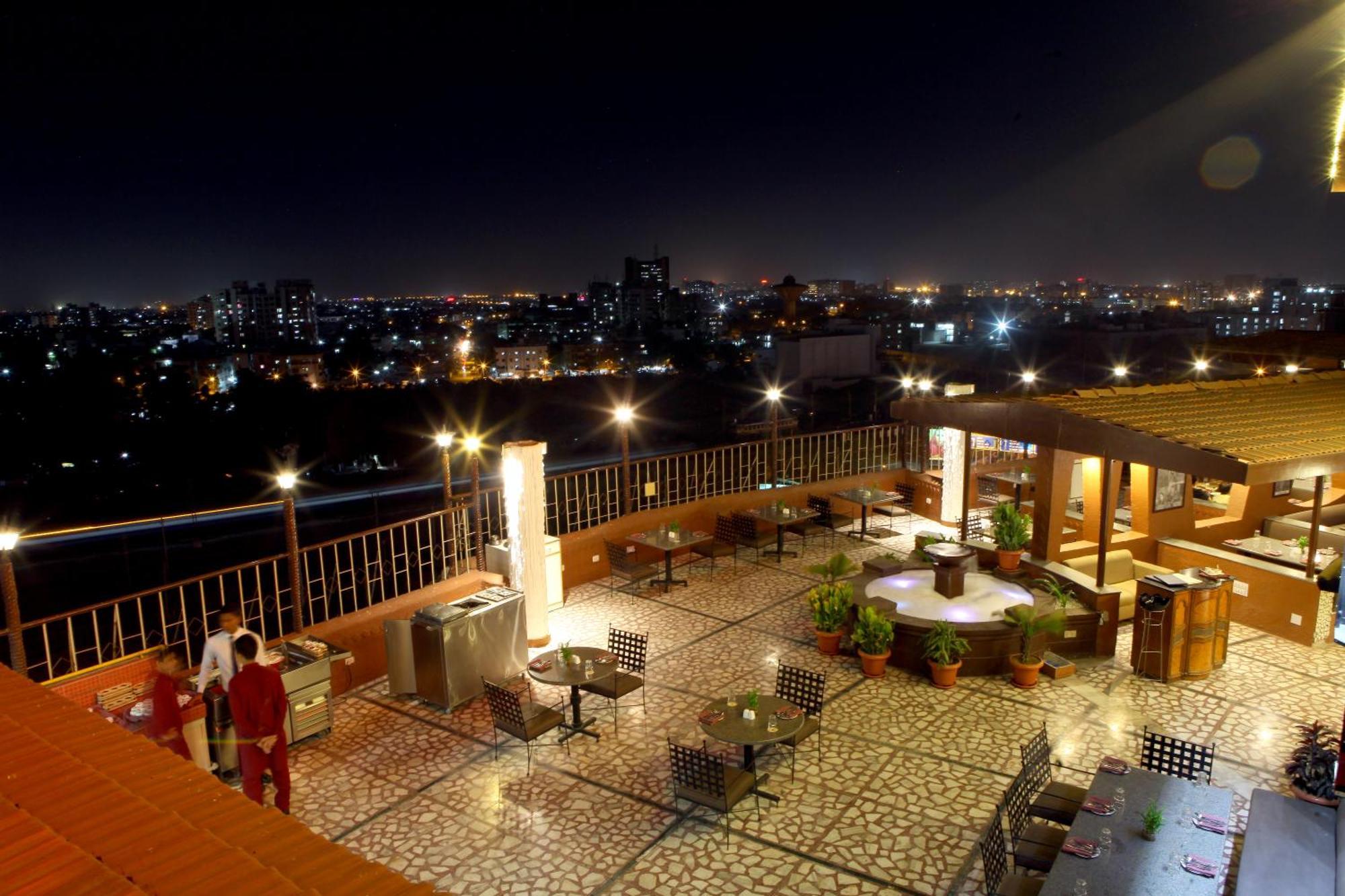 Lords Plaza Surat Hotel Exterior photo