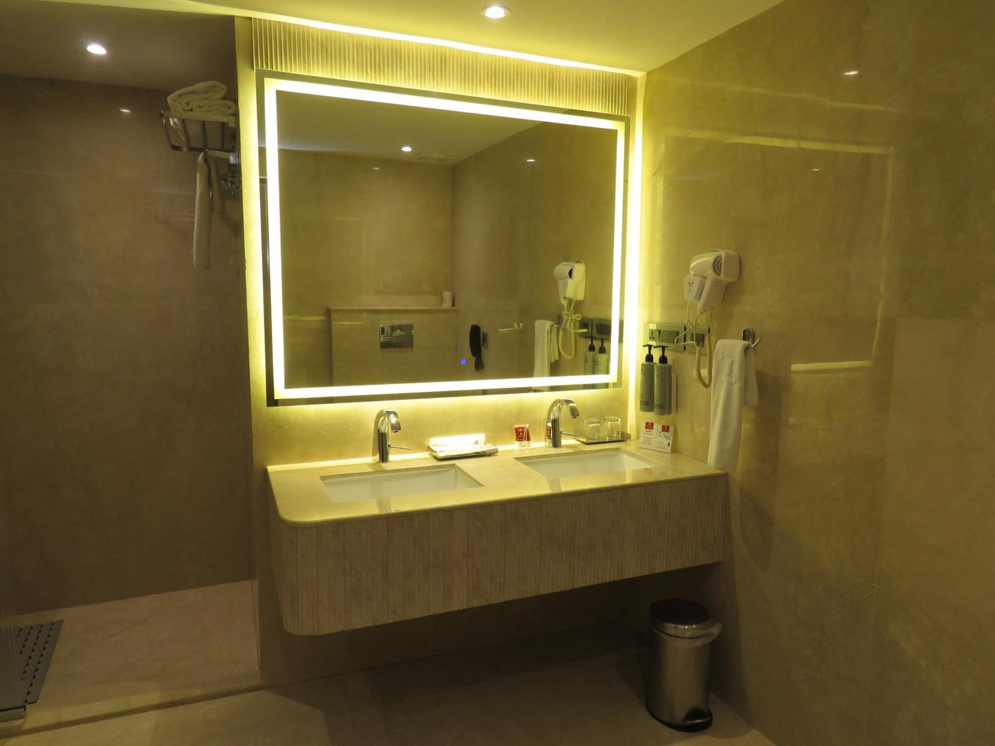 Lords Plaza Surat Hotel Exterior photo
