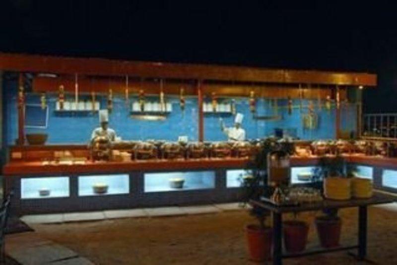 Lords Plaza Surat Hotel Exterior photo